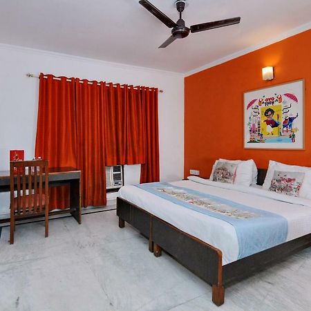 Oyo Flagship 592 Hauz Khas Village New Delhi Extérieur photo